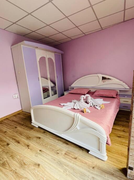 Lavender Luxury Apartment Nagyvárad Kültér fotó