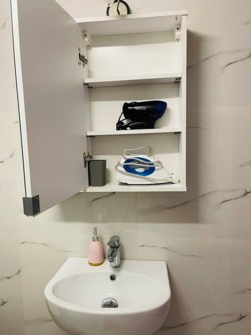 Lavender Luxury Apartment Nagyvárad Kültér fotó