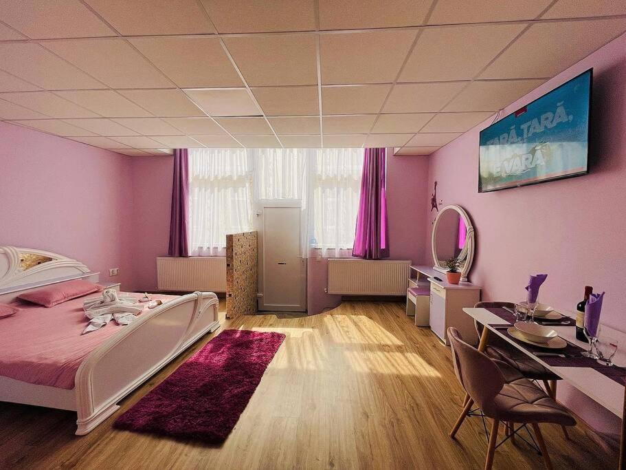 Lavender Luxury Apartment Nagyvárad Kültér fotó