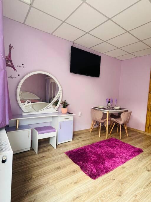 Lavender Luxury Apartment Nagyvárad Kültér fotó