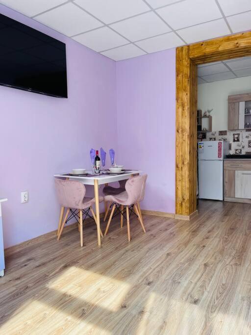 Lavender Luxury Apartment Nagyvárad Kültér fotó